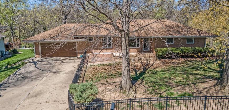 Homes for Sale in Kansas City, MO 64116 | 14 NW 39th Street
