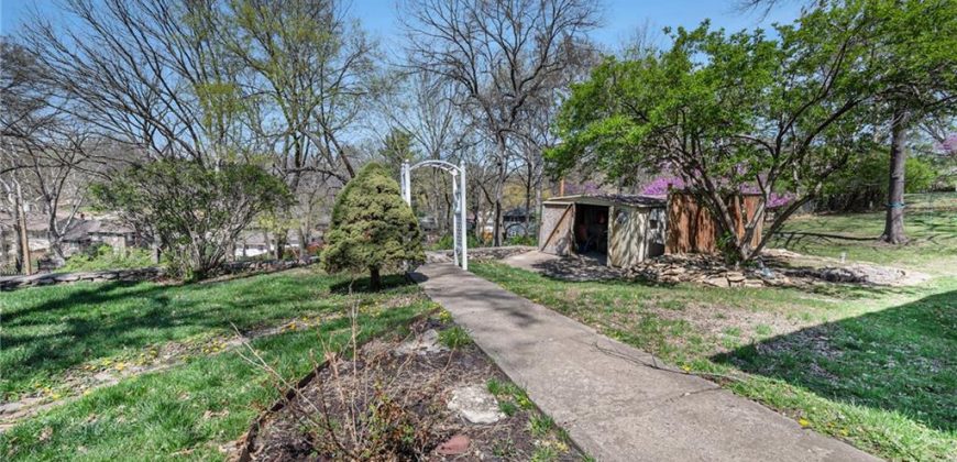 Homes for Sale in Kansas City, MO 64116 | 14 NW 39th Street