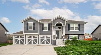 Homes for Sale in Kearney, MO 64060 | 900 N Cottonwood Street