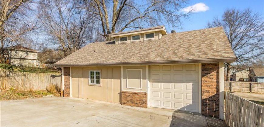 Homes for Sale in Kansas City, MO 64118 | 7924 N Troost Avenue