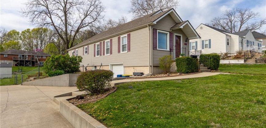 Homes for Sale in Liberty, MO 64068 | 741  Sunset Avenue