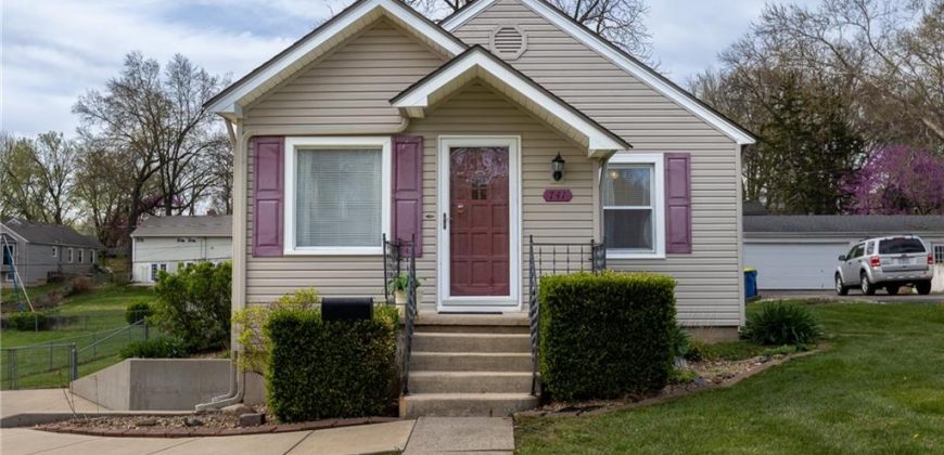Homes for Sale in Liberty, MO 64068 | 741  Sunset Avenue