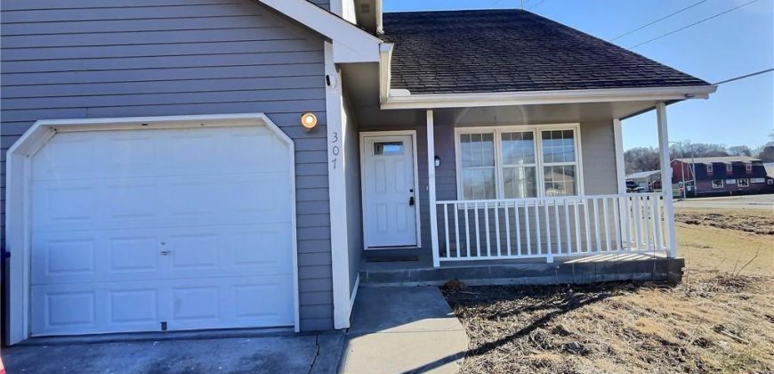 Homes for Sale in Smithville, MO 64089 | 307A E Main Street