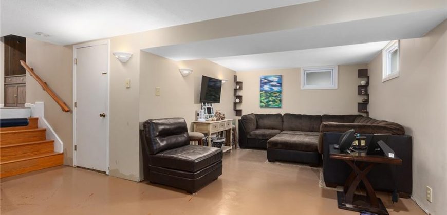 Homes for Sale in Kansas City, MO 64118 | 709 NE 82nd Terrace