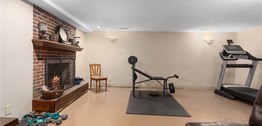Homes for Sale in Kansas City, MO 64118 | 709 NE 82nd Terrace
