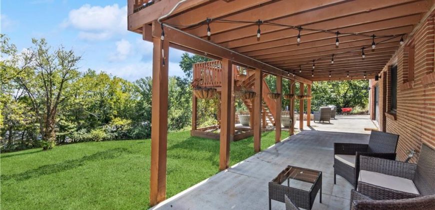 Homes for Sale in Liberty, MO 64068 | 10  Pemford Place