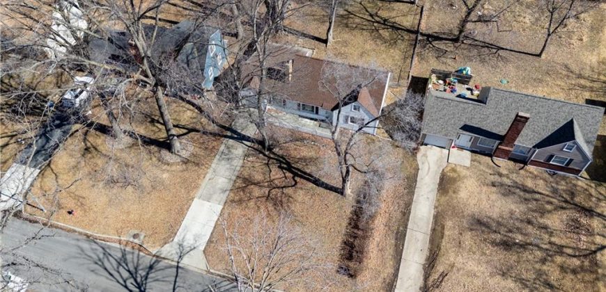 Homes for Sale in Kansas City, MO 64118 | 5025 NE Davidson Road