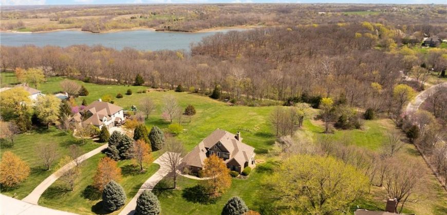 Homes for Sale in Smithville, MO 64089 | 15609  Quail Ridge Drive