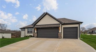 Homes for Sale in Kansas City, MO 64156 | 9325 N Poplar Avenue