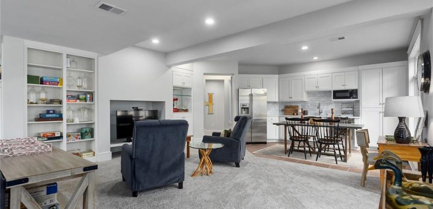 Homes for Sale in Liberty, MO 64068 | 1401  Woodbury Lane