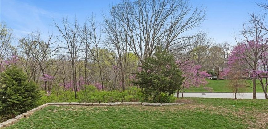 Homes for Sale in Liberty, MO 64068 | 1401  Woodbury Lane