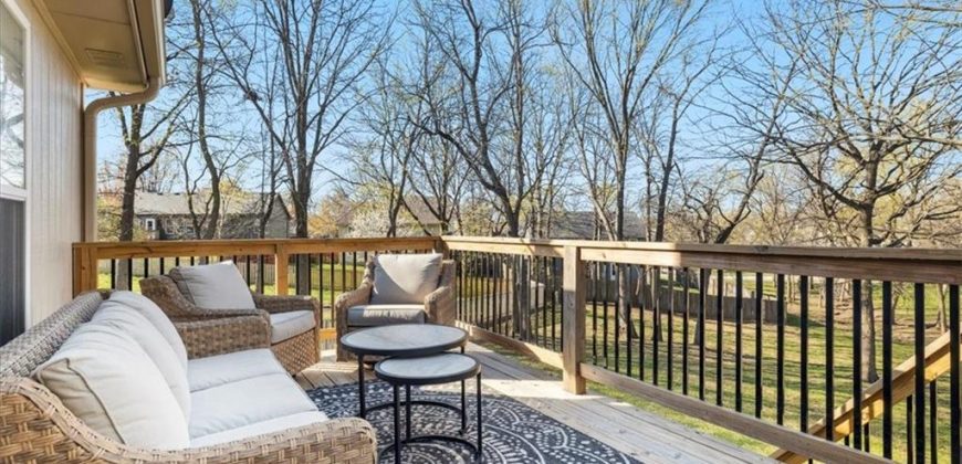 Homes for Sale in Smithville, MO 64089 | 301  Amesbury Drive