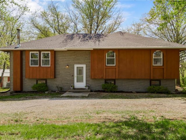 Homes for Sale in Holt, MO 64048 | 22425 N Prestige Drive