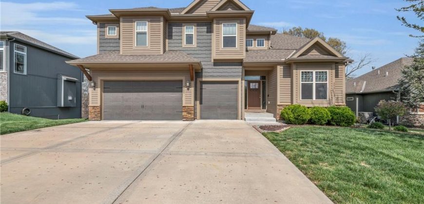 Homes for Sale in Parkville, MO 64152 | 5905  Thousand Oaks Drive