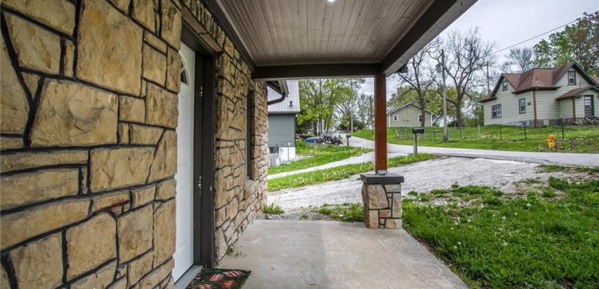 Homes for Sale in Excelsior Springs, MO 64024 | 702  Centralia Street