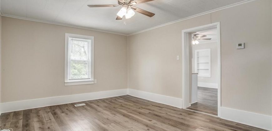 Homes for Sale in Excelsior Springs, MO 64024 | 702  Centralia Street