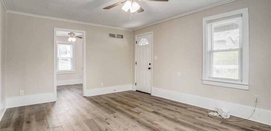 Homes for Sale in Excelsior Springs, MO 64024 | 702  Centralia Street