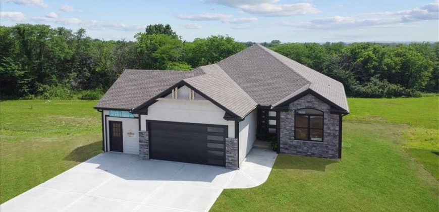 Homes for Sale in Smithville, MO 64089 | 709  Apache Court