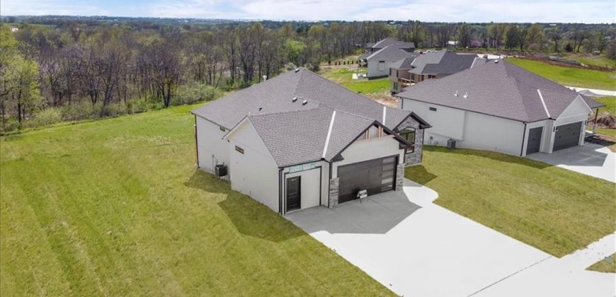 Homes for Sale in Smithville, MO 64089 | 709  Apache Court