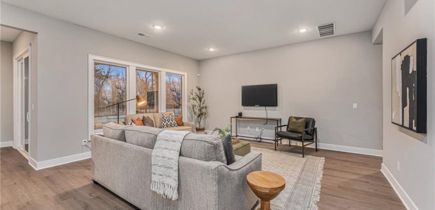 Homes for Sale in Kansas City, MO 64157 | 8689 NE Shoal Creek Valley Drive