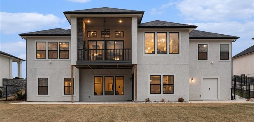 Homes for Sale in Kansas City, MO 64157 | 8689 NE Shoal Creek Valley Drive
