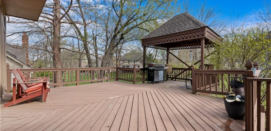 Homes for Sale in Gladstone, MO 64119 | 132  The Woodlands Drive