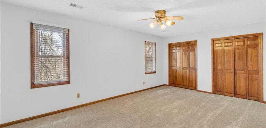 Homes for Sale in Smithville, MO 64089 | 306  HILLCREST Street