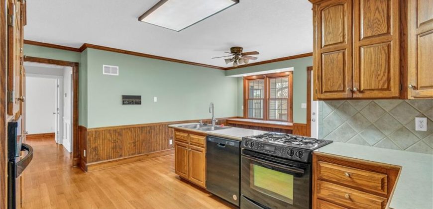 Homes for Sale in Smithville, MO 64089 | 306  HILLCREST Street