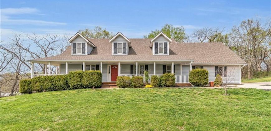 Homes for Sale in Smithville, MO 64089 | 306  HILLCREST Street