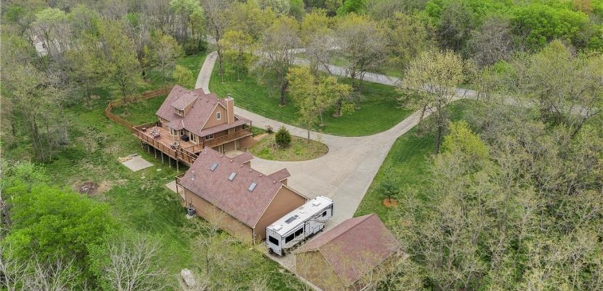 Homes for Sale in Smithville, MO 64089 | 4623  Whispering Oaks Lane