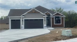 Homes for Sale in Smithville, MO 64089 | 510  Whitetail Court