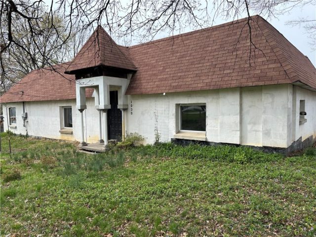 Homes for Sale in Kansas City, MO 64155 | 1030 NE 88th Street
