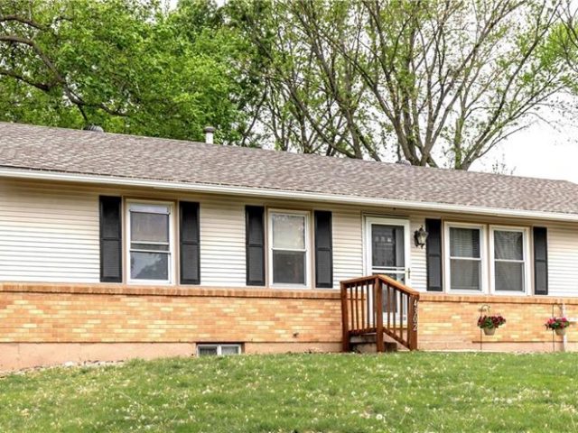 Homes for Sale in Kansas City, MO 64117 | 4302 N Quincy Avenue