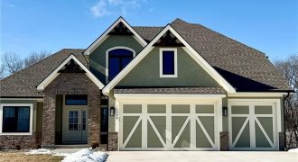 Homes for Sale in Riverside, MO 64150 | 4612 NW Luna Piena Way
