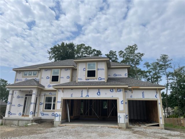 Homes for Sale in Kansas City, MO 64155 | 10324 N Flora Avenue