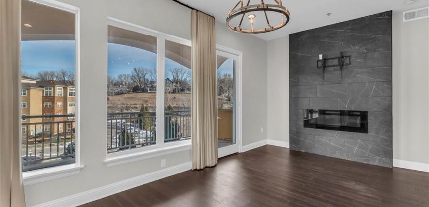 Homes for Sale in Kansas City, MO 64116 | 3810 N Mulberry Drive, Unit#301