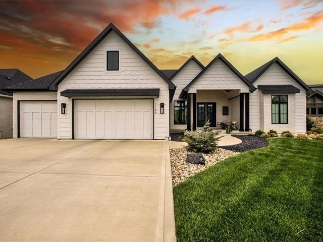 Homes for Sale in Kansas City, MO 64158 | 7736 N Donnelly Avenue