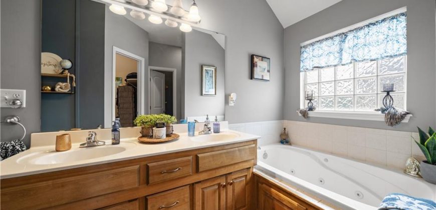 Homes for Sale in Kansas City, MO 64155 | 1011 NW 112th Terrace