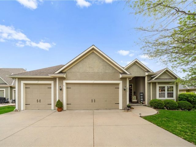 Homes for Sale in Kansas City, MO 64155 | 1011 NW 112th Terrace