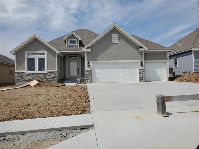 Homes for Sale in Kansas City, MO 64156 | 10212 N Winchester Avenue
