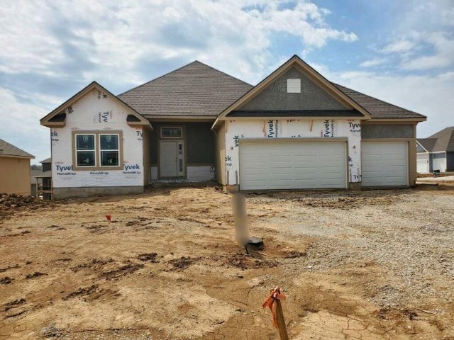 Homes for Sale in Kansas City, MO 64156 | 7001 NE 103rd Street