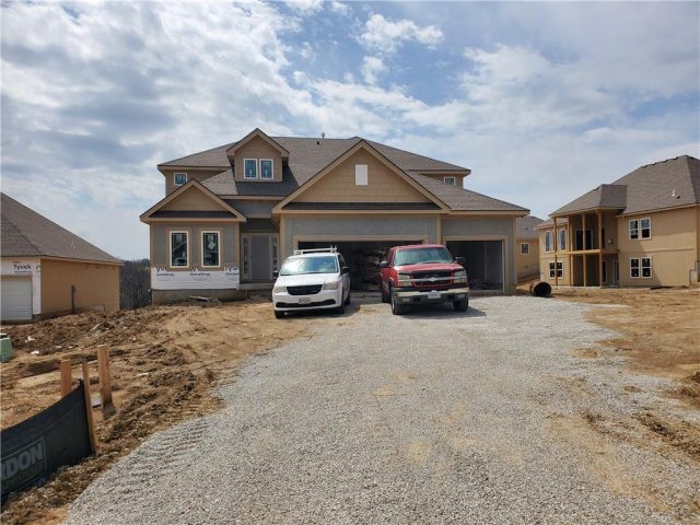 Homes for Sale in Kansas City, MO 64156 | 7005 NE 102nd Court