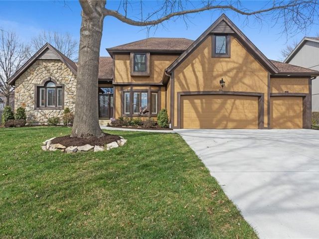 Homes for Sale in Kansas City, MO 64151 | 6308 NW 78th Street