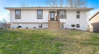 Homes for Sale in Parkville, MO 64152 | 14401  67th Street