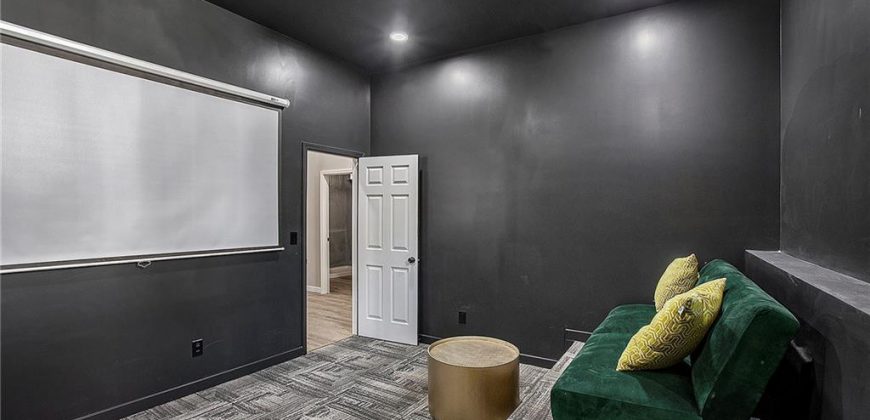 Homes for Sale in Kansas City, MO 64151 | 7401 N Amoret Avenue