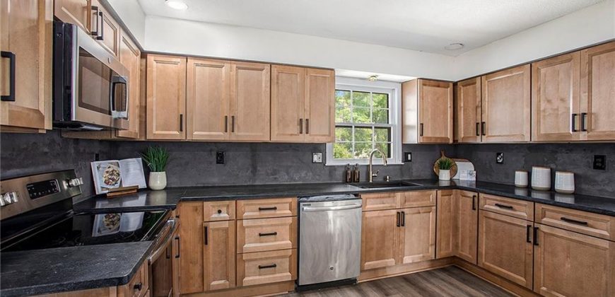 Homes for Sale in Kansas City, MO 64151 | 7401 N Amoret Avenue