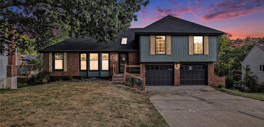 Homes for Sale in Kansas City, MO 64151 | 7401 N Amoret Avenue