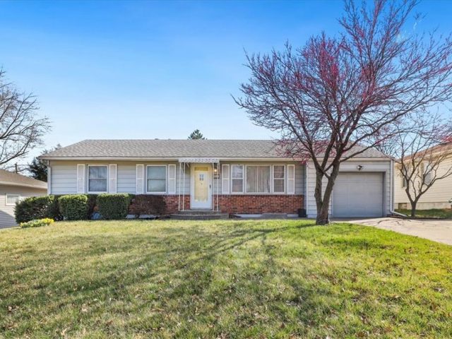Homes for Sale in Kansas City, MO 64117 | 5013 NE 42nd Street