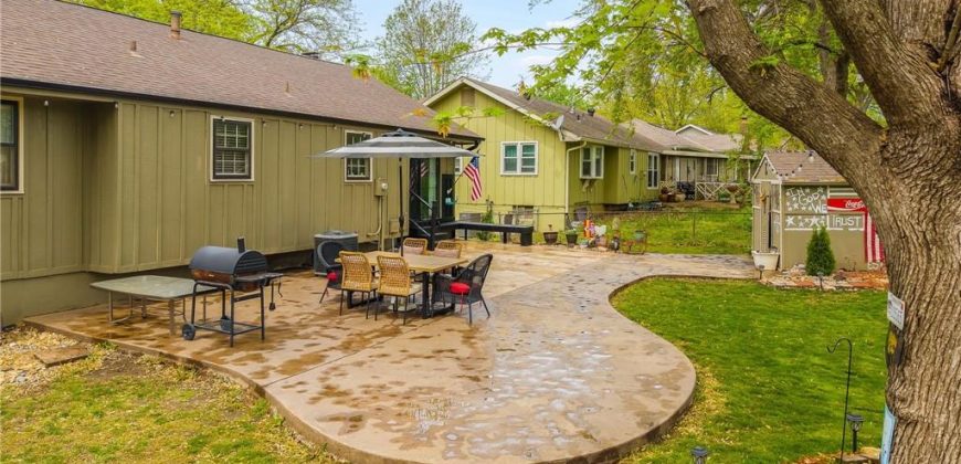 Homes for Sale in Liberty, MO 64068 | 1039  Essex Street