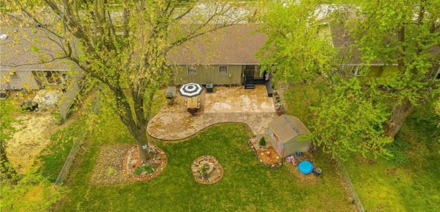 Homes for Sale in Liberty, MO 64068 | 1039  Essex Street